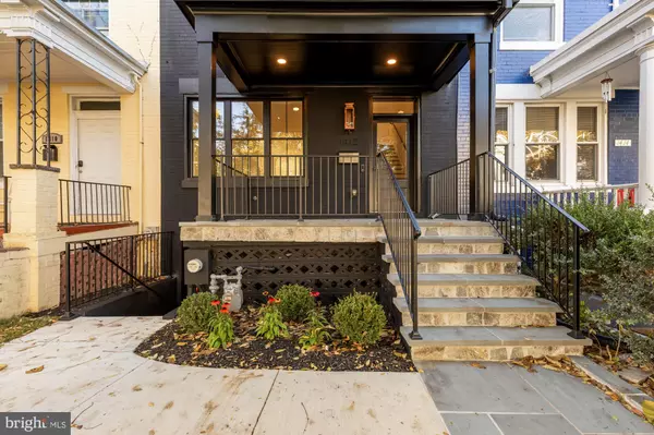 Washington, DC 20010,1412 PERRY PL NW