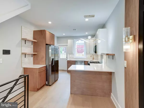 Philadelphia, PA 19122,1702 N ORIANNA ST