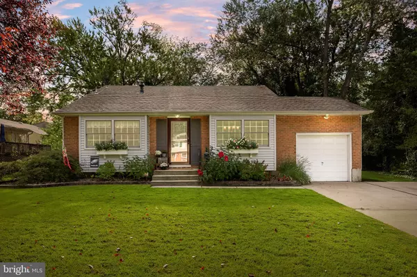 9 PARKWOOD RD, Cherry Hill, NJ 08034