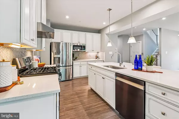 Hanover, MD 21076,2188 NOTTOWAY DR