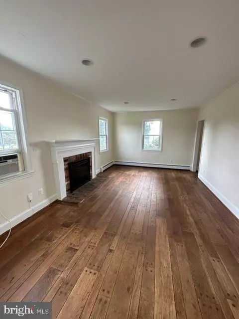 Dickerson, MD 20842,21800 PEACH TREE RD