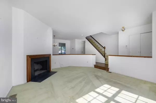 Cherry Hill, NJ 08034,7 CROFTON CMNS