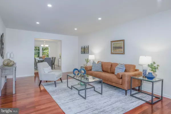 Falls Church, VA 22042,3005 SEVEN OAKS PL