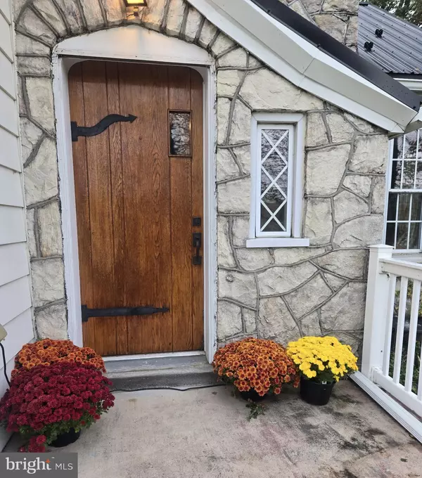 Dry Run, PA 17220,18452 PATH VALLEY RD