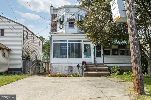 Holmes, PA 19043,209 AMOSLAND RD