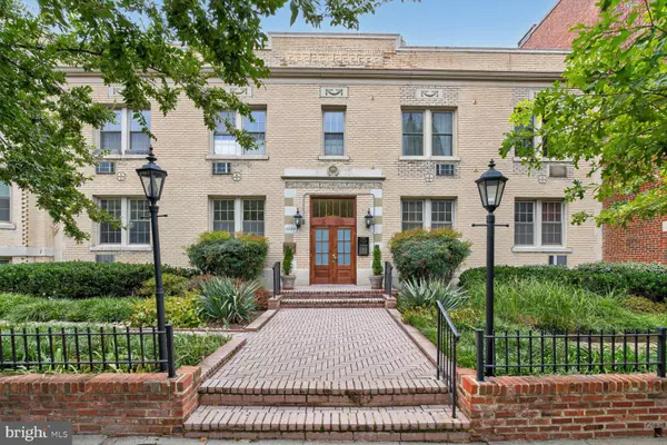 Washington, DC 20016,3026 WISCONSIN AVE NW #102