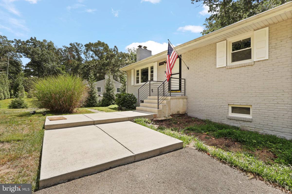 Oakton, VA 22124,11929 WAPLES MILL RD