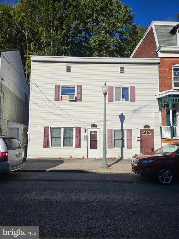 615 N CENTRE ST, Pottsville, PA 17901