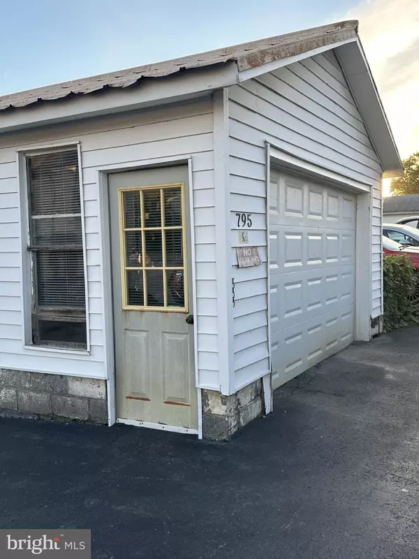 Millersburg, PA 17061,795 STATE STREET