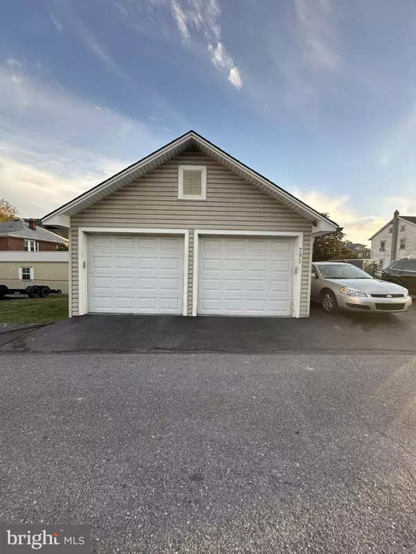 Millersburg, PA 17061,795 STATE STREET