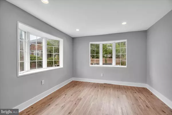 Camden, NJ 08104,2930 N MERRIMAC RD