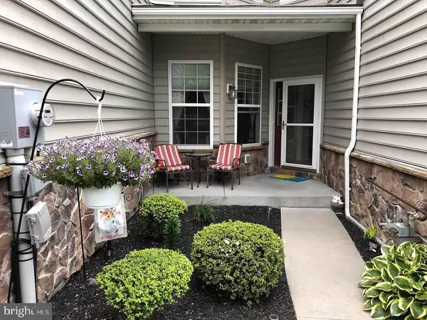 1402 RIDGEVIEW DR, Morgantown, PA 19543