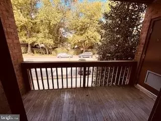 Fairfax, VA 22030,10723 WEST DR #201