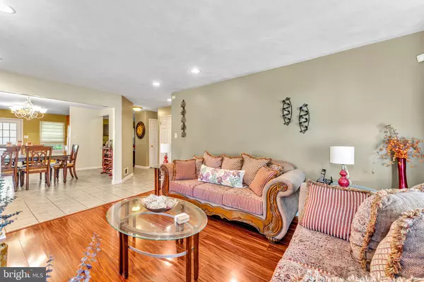 Williamstown, NJ 08094,1186 GLEN HAVEN CT