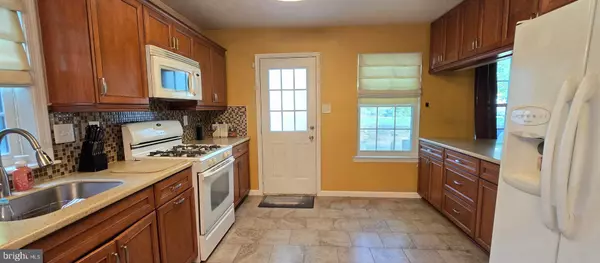 Williamstown, NJ 08094,1186 GLEN HAVEN CT