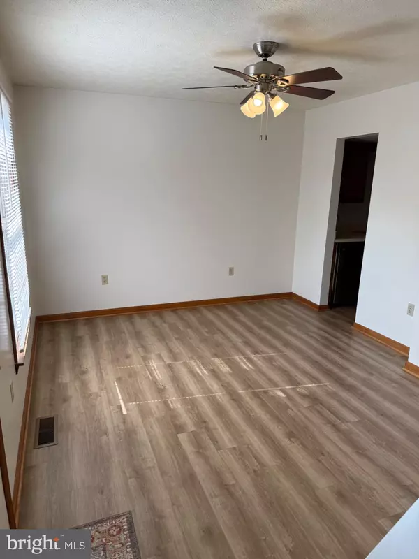 Winchester, VA 22601,212 W WHITLOCK AVE