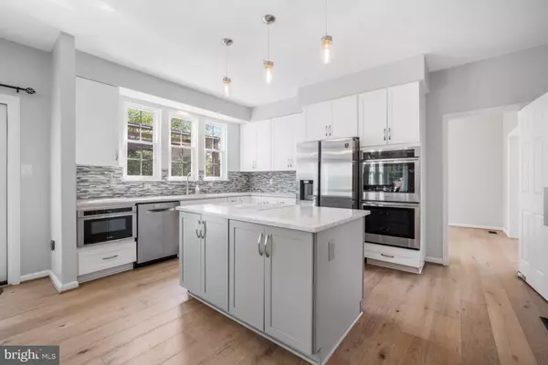 Leesburg, VA 20175,609 KRISTIN CT SE