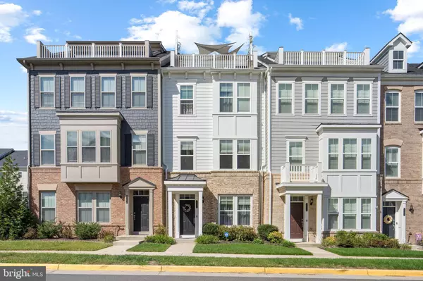 17372 REDSHANK RD, Dumfries, VA 22026