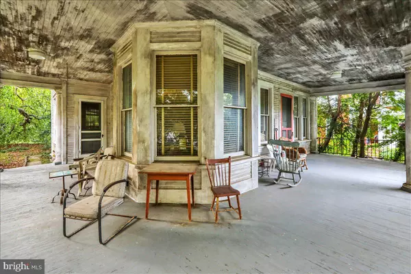 Reading, PA 19610,114 WYOMISSING BLVD