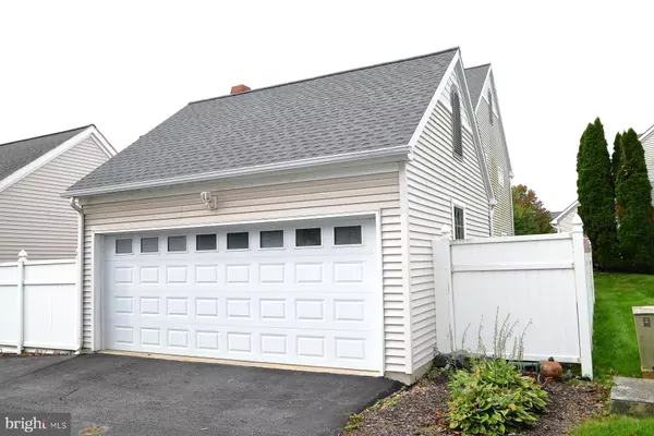 Lititz, PA 17543,1049 KENT GDN