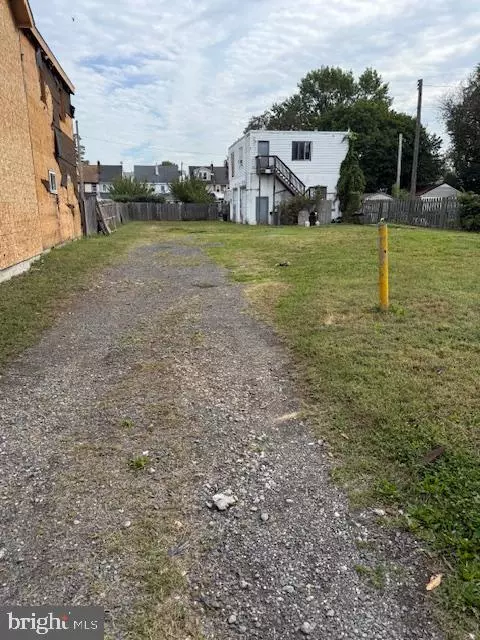 Bristol, PA 19007,637 SPRUCE ST