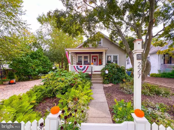 227 W FRANKLIN ST, Morrisville, PA 19067