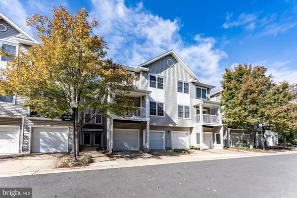 Fairfax, VA 22033,12887 FAIR BRIAR LN