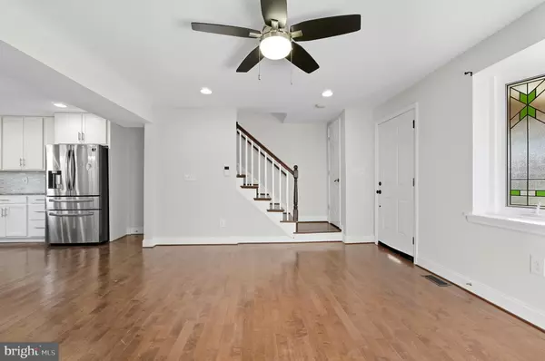 Baltimore, MD 21239,5768 MAPLEHILL RD