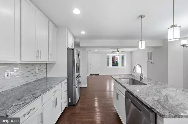 Baltimore, MD 21239,5768 MAPLEHILL RD