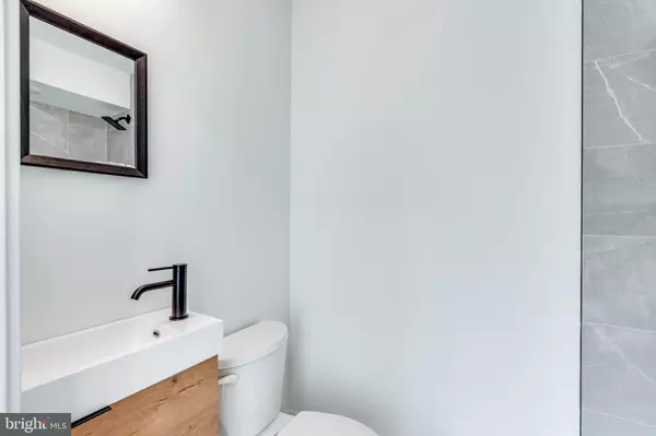 Philadelphia, PA 19104,4242 PINE ST #3