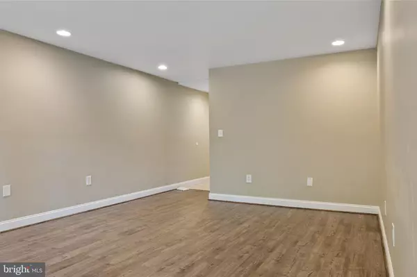 Greenbelt, MD 20770,8487 GREENBELT RD #8487-T-1