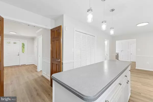 Waldorf, MD 20603,8716 FENDLEY WAY