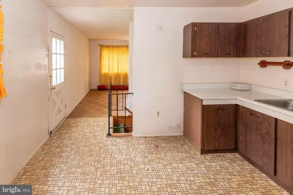 Reisterstown, MD 21136,247 CANDYTUFT RD