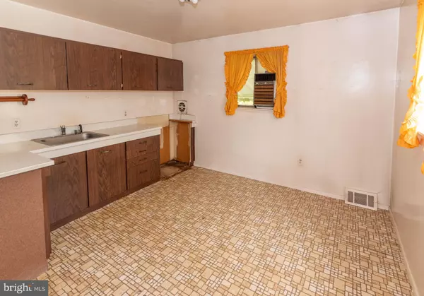 Reisterstown, MD 21136,247 CANDYTUFT RD