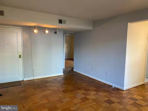 Arlington, VA 22209,1300 N MEADE ST #22