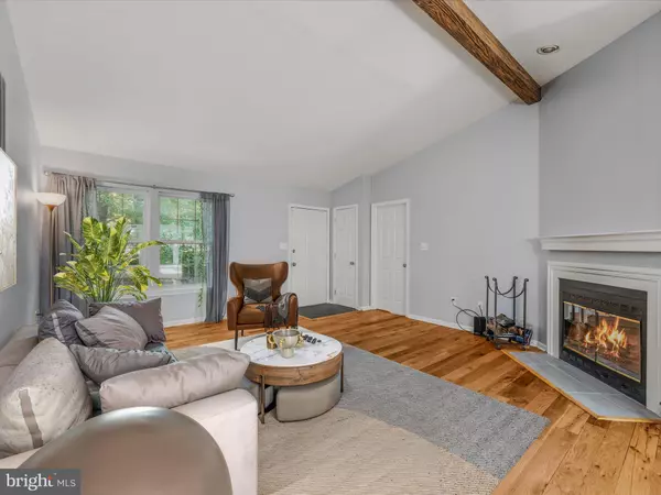 Harpers Ferry, WV 25425,385 RED BIRD LN