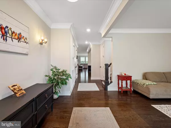 Purcellville, VA 20132,221 S 32ND ST