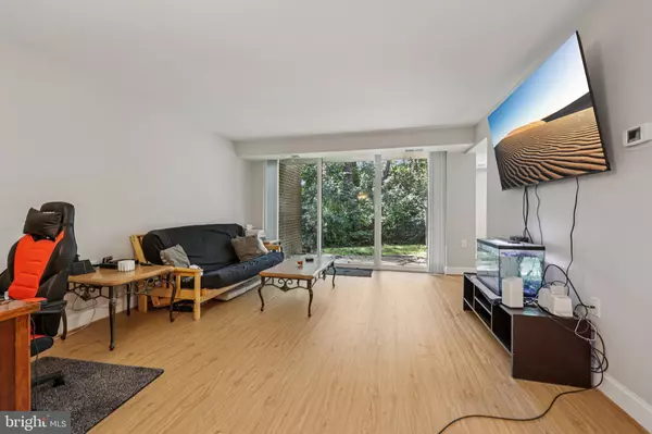 Reston, VA 20190,1410 NORTHGATE SQ #10/1A