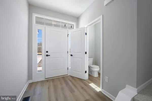 Williamstown, NJ 08094,1 BIRCHWOOD LN