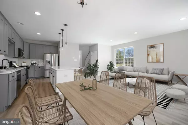 Williamstown, NJ 08094,1 BIRCHWOOD LN