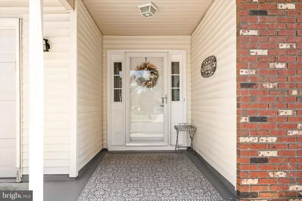 Columbus, NJ 08022,21 HORSESHOE LN N