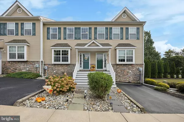 Aston, PA 19014,122 JULIANNA WAY #11