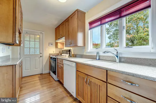 Alexandria, VA 22302,2708 CENTRAL AVE