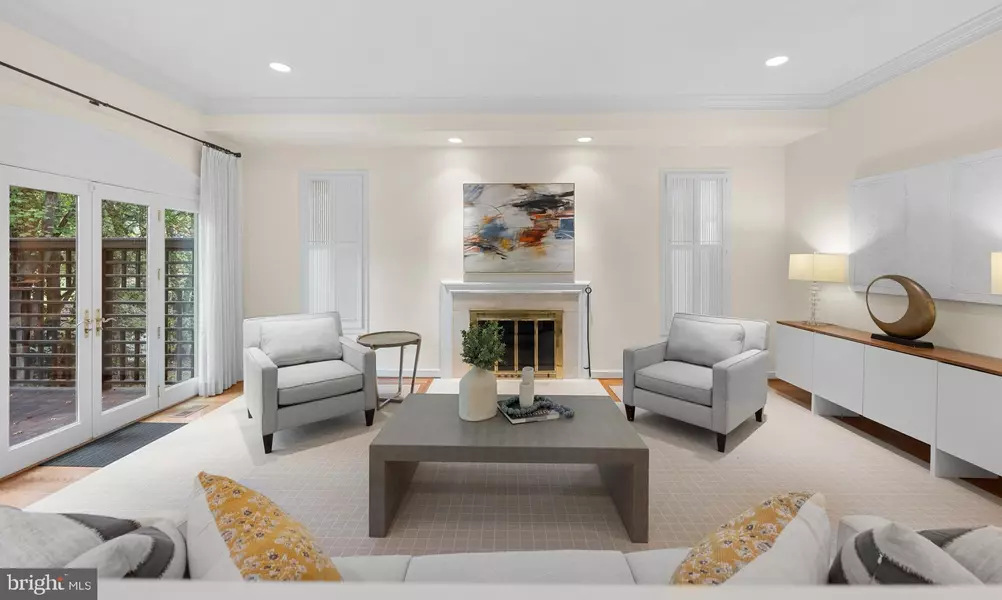 4667 KENMORE DR NW, Washington, DC 20007