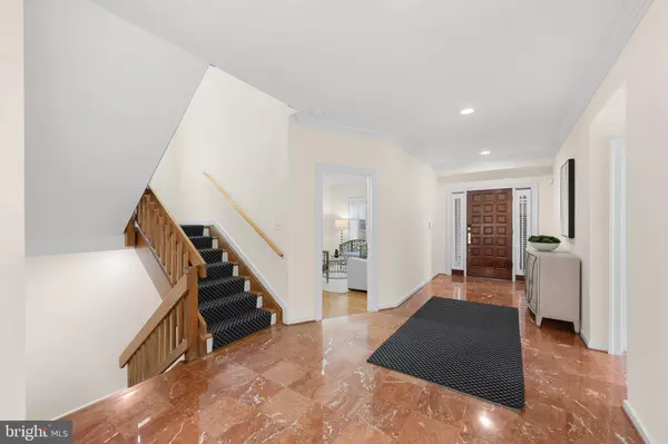 Washington, DC 20007,4667 KENMORE DR NW