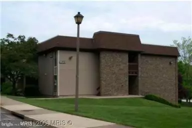 Springfield, VA 22152,5823 ROYAL RIDGE DR #D