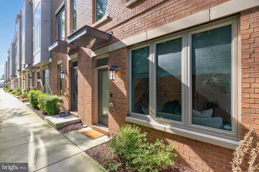 864 THOMPSON CRES #44, Rockville, MD 20852