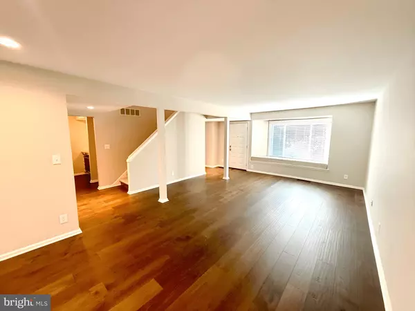Newtown Square, PA 19073,277 W CHELSEA CIR