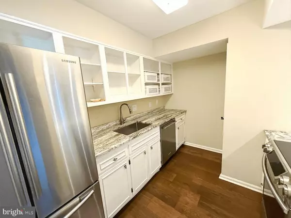Newtown Square, PA 19073,277 W CHELSEA CIR