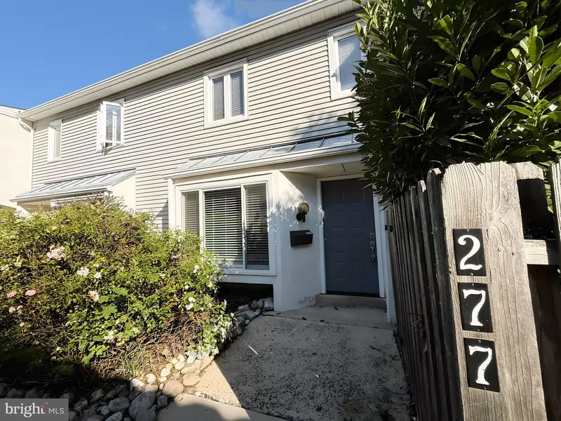 277 W CHELSEA CIR, Newtown Square, PA 19073